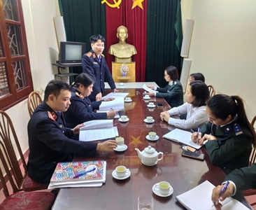 Viện KSND huyện Phú Xuyên tiến hành trực tiếp kiểm sát tại cơ quan thi hành...